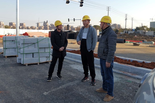 1609496105621781.jpg 南昌市政建設黨委副書記總經(jīng)理王海龍到洛陽東路綜合改造工程指導工作600400p1.jpg