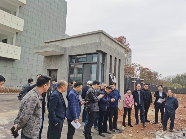 1616547620404355.jpg 進(jìn)賢縣委副書記縣長(zhǎng)葉修堂調(diào)研進(jìn)賢縣基礎(chǔ)教育提升改造工程項(xiàng)目6002.jpg