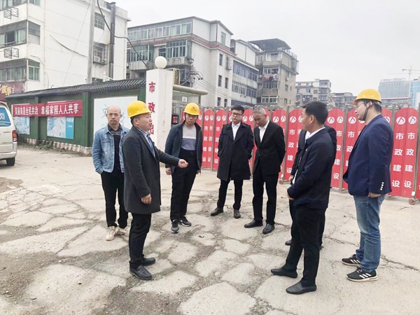1618189042950478.jpg 南昌市政建設(shè)集團(tuán)張世東前往桃花安置房項(xiàng)目調(diào)研指導(dǎo)6001.jpg