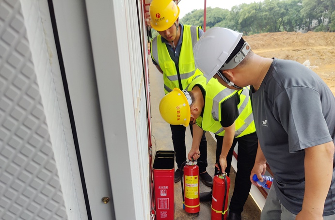 1623312394107974.jpg 南昌縣人才公共實(shí)訓(xùn)基地項(xiàng)目開(kāi)展端午節(jié)前安全檢查691.jpg