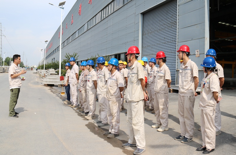 1624241491995619.jpg 南昌市政遠(yuǎn)大開展安全生產(chǎn)月消防器材使用演練8001.jpg