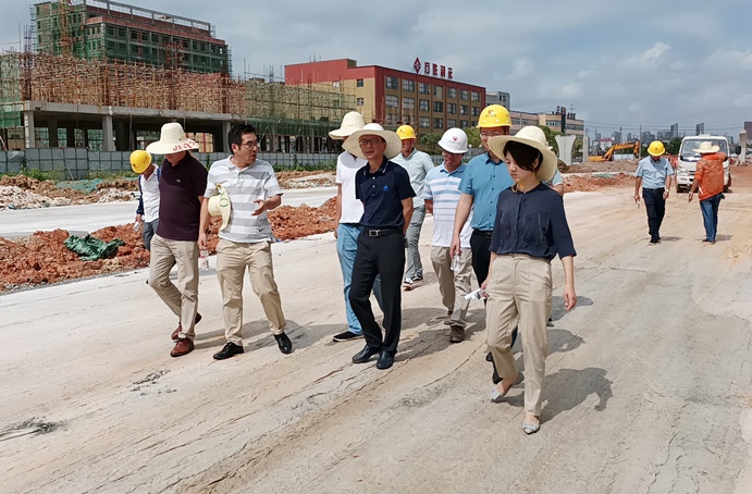 1627616202789905.jpg 鄭學平蒞臨廣州路東延工程項目進行質(zhì)量安全檢查6912.jpg