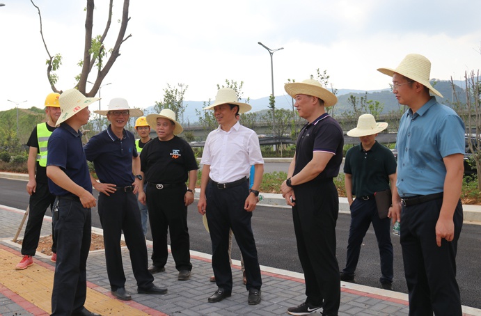 1627616643453492.jpg 市政公用集團萬義輝視察綠色建筑產(chǎn)業(yè)園6912.jpg