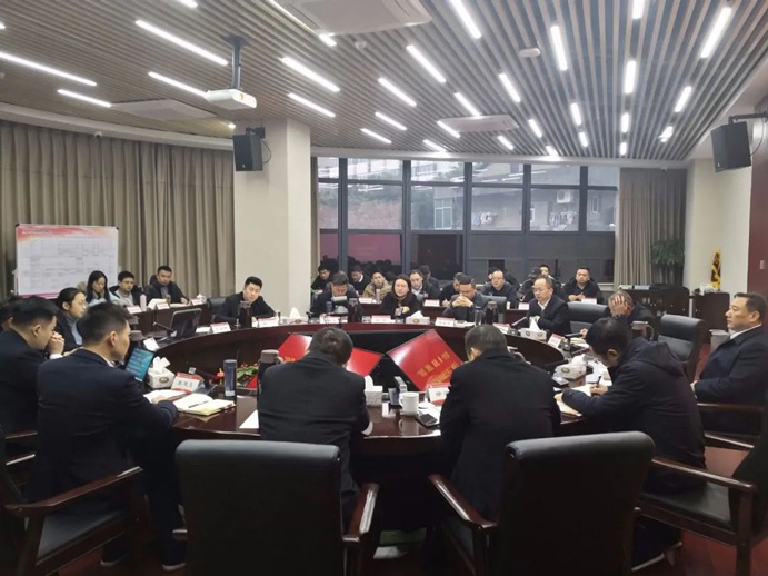 1641259609281779.jpg 南昌市政建設(shè)集團(tuán)召開自信團(tuán)結(jié)奮進(jìn)做一個經(jīng)得起時間檢驗的市政公用人座談會6911.jpg