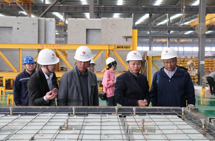 1646796443945338.jpg 南昌大學經(jīng)濟管理學院教授光臨市政遠大交流指導6912.jpg