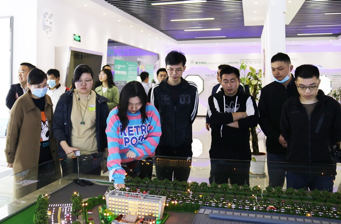 1647221896452820.jpg 公司組織干部職工赴市政遠(yuǎn)大參觀(guān)學(xué)習(xí)6912.jpg