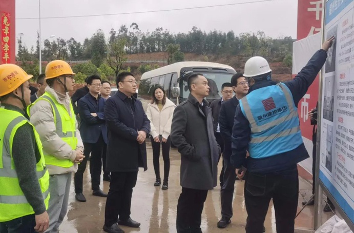 國(guó)家開(kāi)發(fā)銀行江西省分行行長(zhǎng)徐海濤到贛州谷山公寓保障性租賃住房項(xiàng)目一期走訪(fǎng)調(diào)研