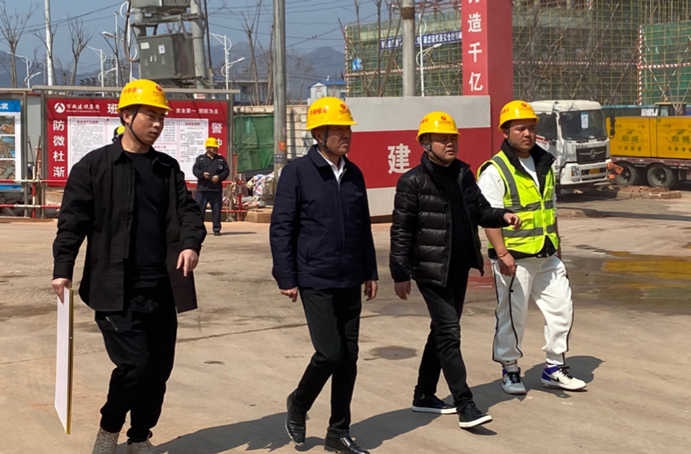 張世東深入市外項目一線督查安全生產(chǎn)工作 張世東深入市外項目一線督查安全生產(chǎn)工作
