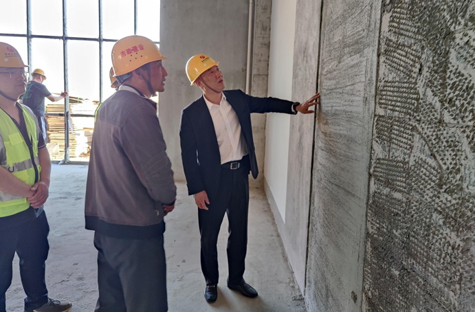 徐旭前往市政公用城三期項目、市政綠色建材科技產(chǎn)業(yè)園項目調(diào)研