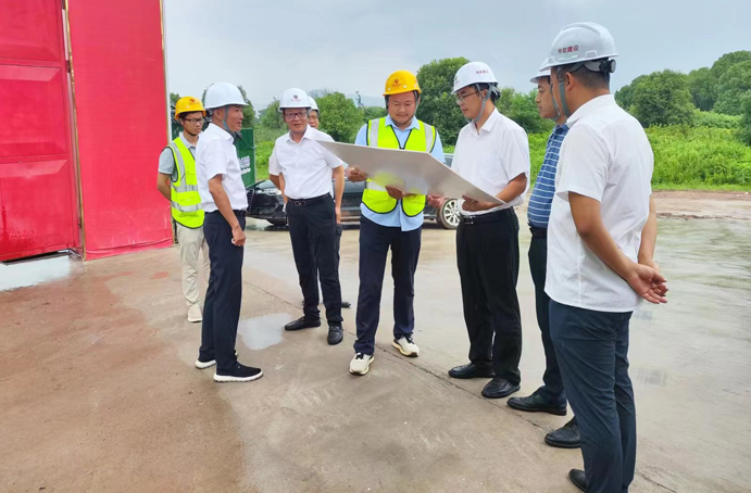 市政公用集團(tuán)副總經(jīng)理楊閑冬到我司杭政儲出（2023）4號地塊項目調(diào)研安全生產(chǎn)工作