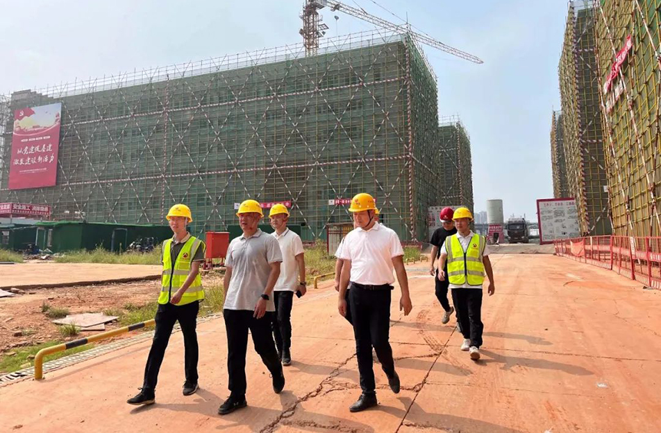 徐旭前往杭州路、新建職校等項(xiàng)目調(diào)研慰問