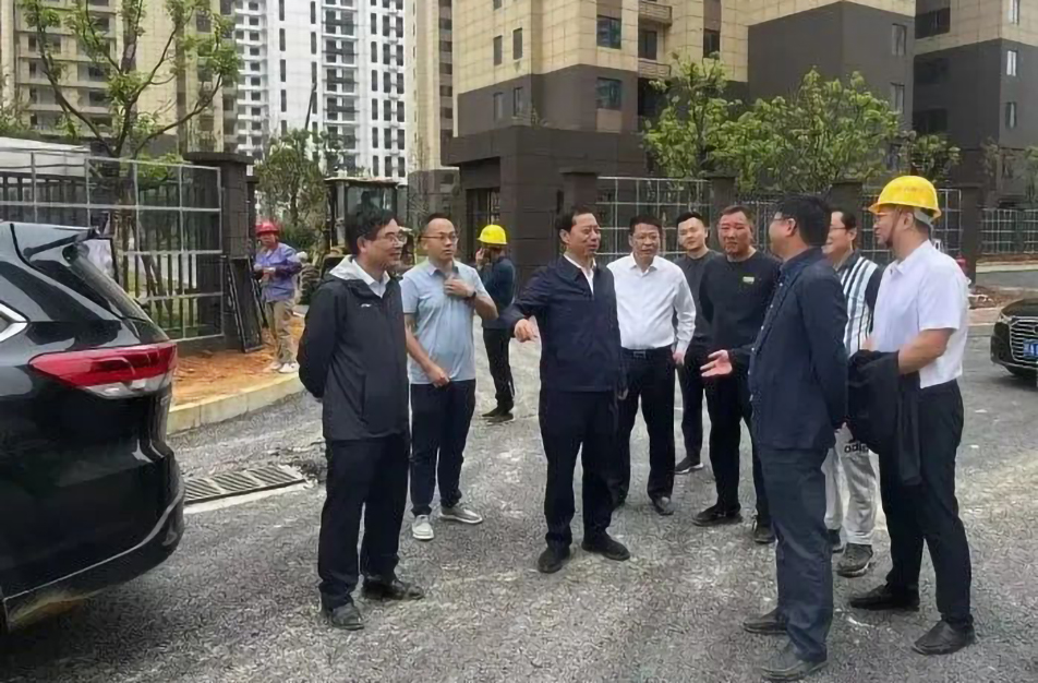 萬義輝到秦坊安置房、杭州路項目調研