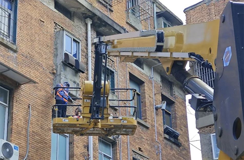 南昌燃氣改造項目創(chuàng)新安全管理模式 高空作業(yè)車+無人機構(gòu)筑立體防護 南昌燃氣改造項目創(chuàng)新安全管理模式 高空作業(yè)車+無人機構(gòu)筑立體防護